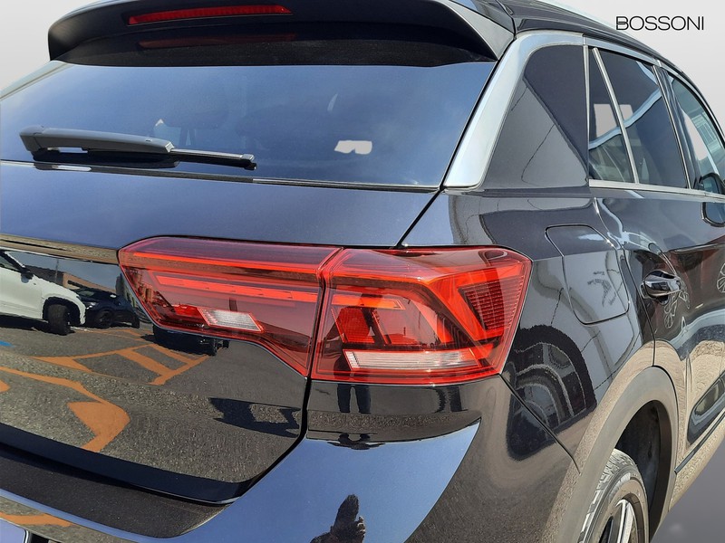 25 - Volkswagen T-Roc 2.0 tdi scr 150cv r line dsg