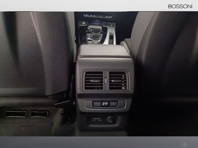 25 - Audi Q5 sportback 40 2.0 tdi mhev 12v s line quattro s tronic