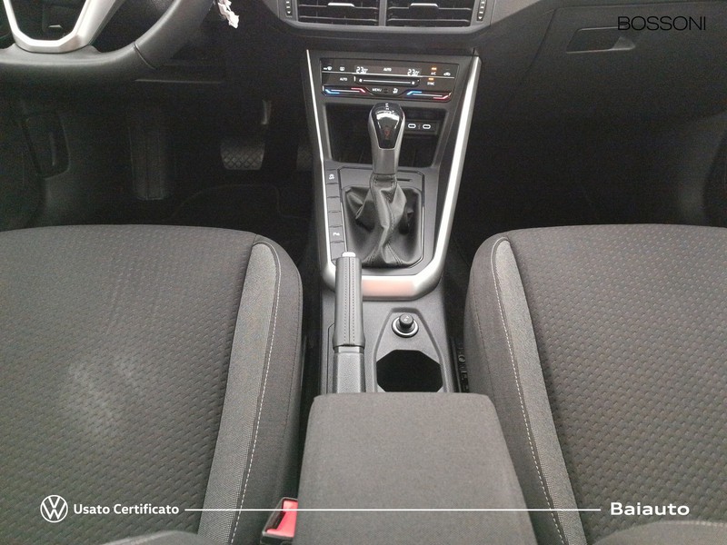 13 - Volkswagen Polo 1.0 tsi 95cv life dsg