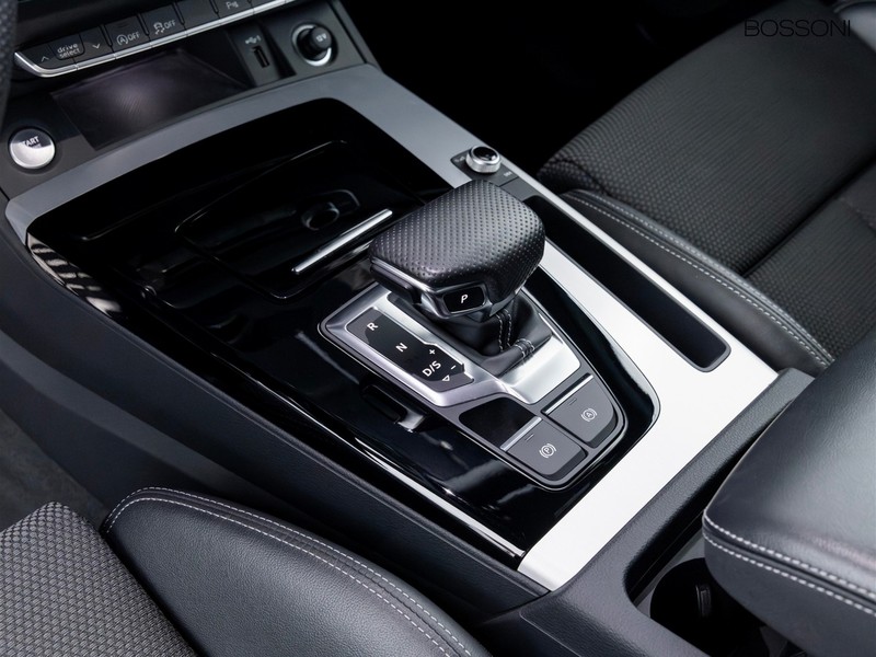 7 - Audi Q5 40 2.0 tdi mhev 12v s line plus quattro s tronic