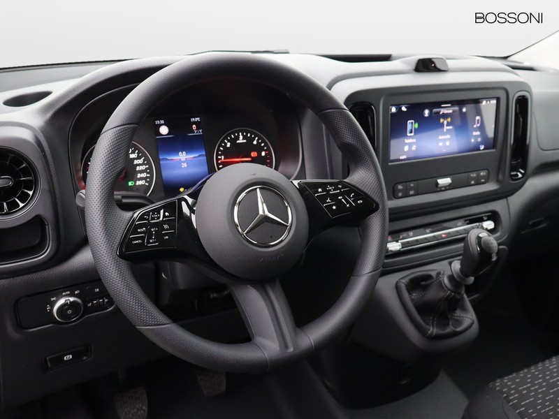 13 - Mercedes Vans Vito furgone 114 cdi long pro