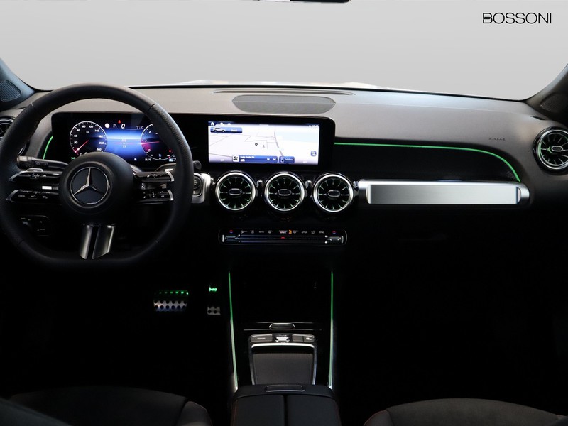 13 - Mercedes GLB 200 d amg line premium 8g-dct