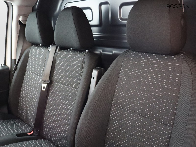 7 - Mercedes Vans Vito furgone 110 cdi long pro