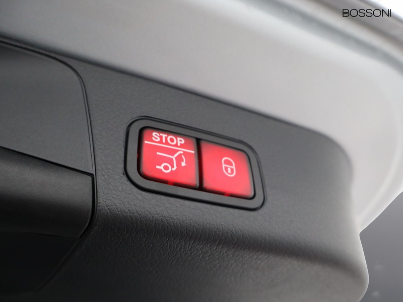 19 - Mercedes GLB 200 d amg line premium 8g-dct