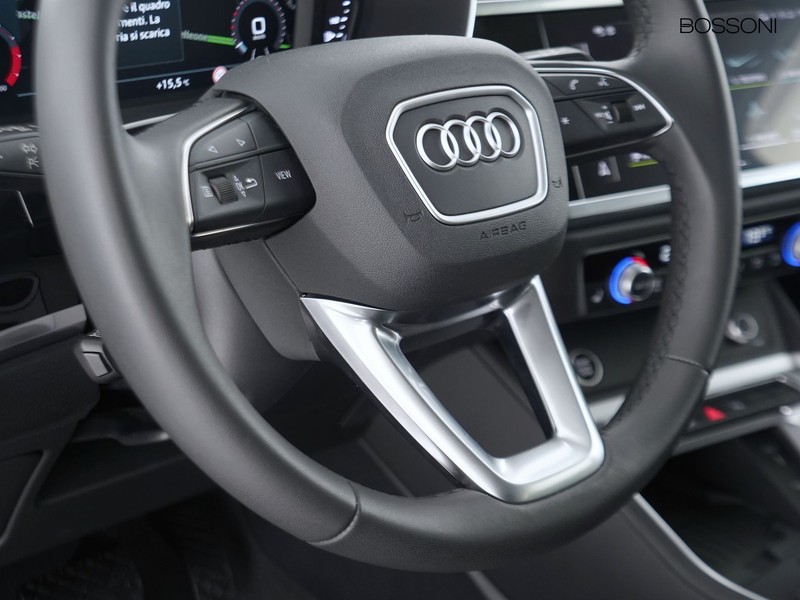 25 - Audi Q3 sportback 35 1.5 tfsi evo2 s line edition s tronic