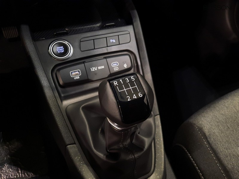 13 - Kia Stonic 1.0 t-gdi style tech pack