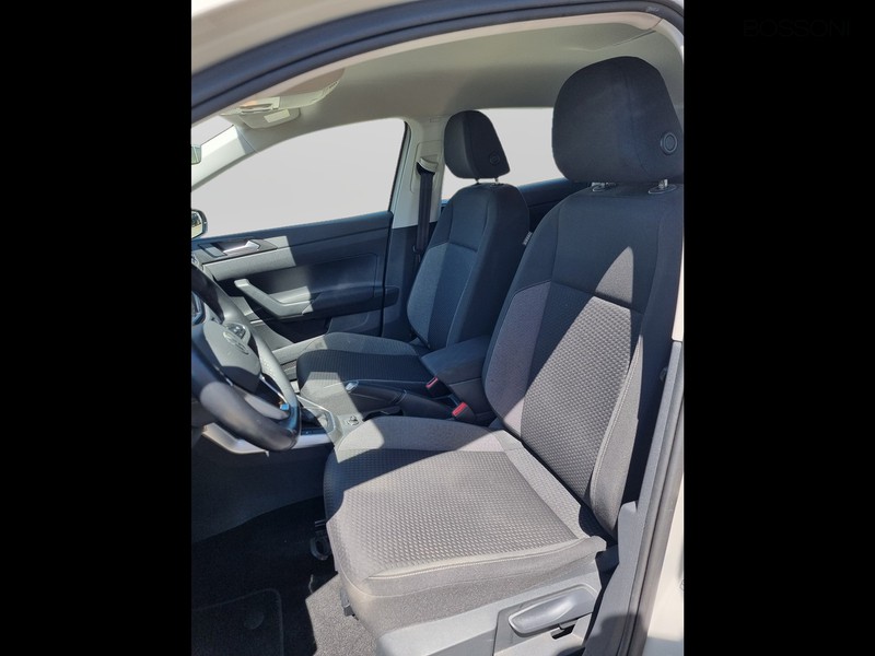 7 - Volkswagen Polo 1.0 tsi 95cv life dsg