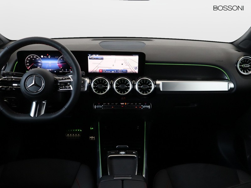 13 - Mercedes GLB 200 d amg line premium 8g-dct