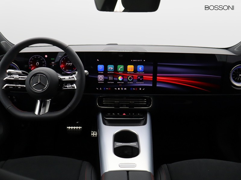 13 - Mercedes CLA 220 premium 4matic auto
