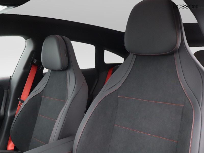 7 - Mercedes CLA shooting brake 220 premium 4matic auto