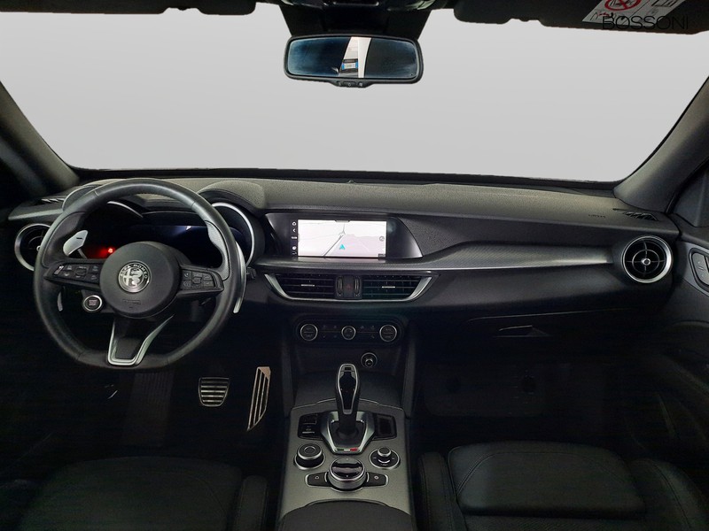7 - Alfa Romeo Stelvio 2.2 turbo 210cv veloce q4 at8