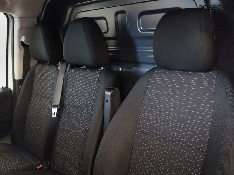 7 - Mercedes Vans Vito furgone 110 cdi long pro