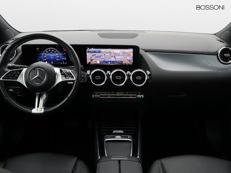 13 - Mercedes GLA 200 d progressive advanced 8g-dct