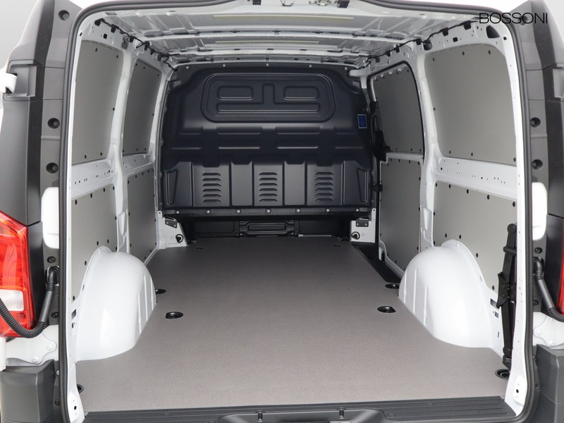 13 - Mercedes Vans Vito furgone 110 cdi long