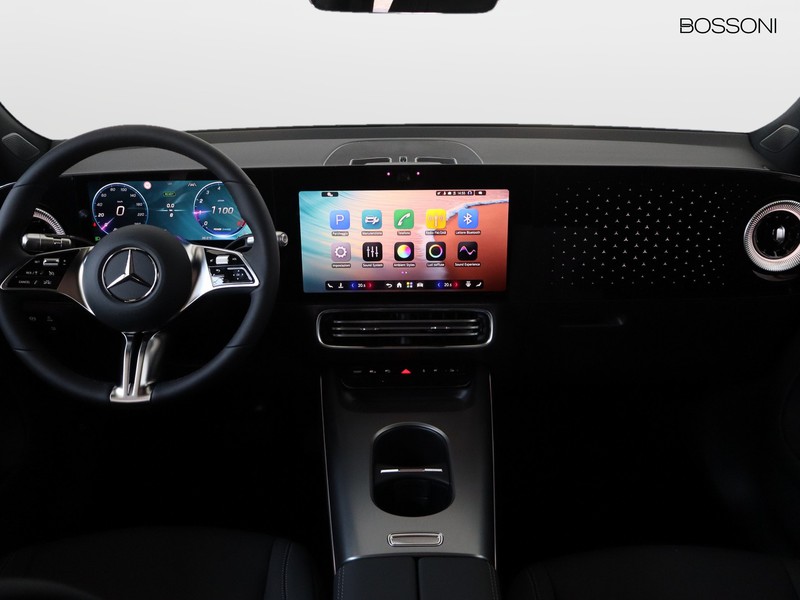 13 - Mercedes GLB 200 advanced plus 8g-edct