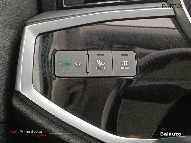 19 - Audi Q3 sportback 35 2.0 tdi business plus s tronic