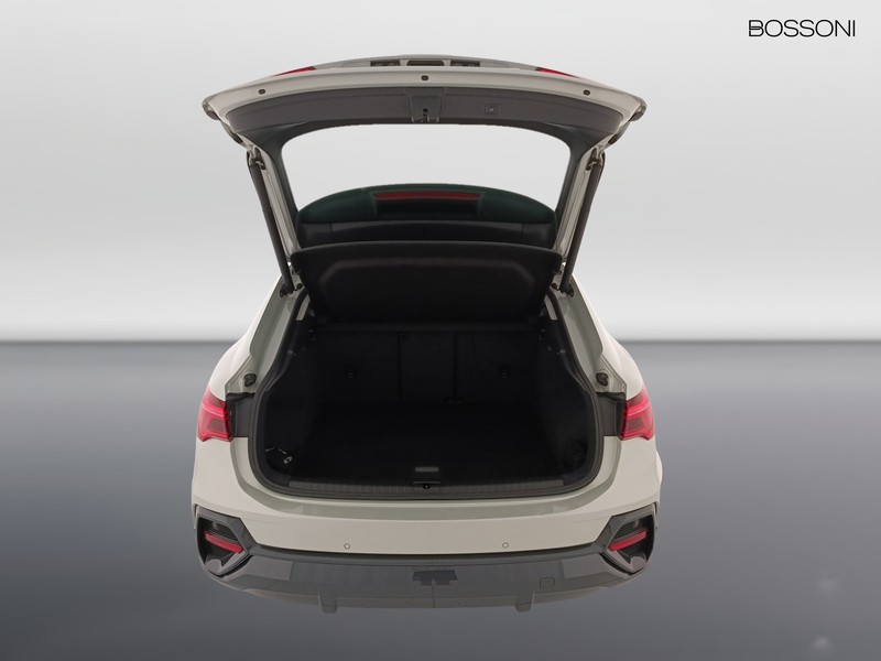 31 - Audi Q3 sportback 35 2.0 tdi business plus s tronic