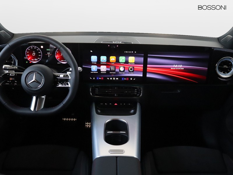 13 - Mercedes GLB 200 premium 4matic 8g-edct