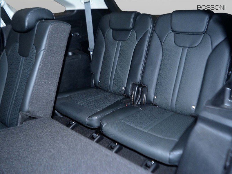 7 - Kia Sorento 1.6 t-gdi phev style awd at6