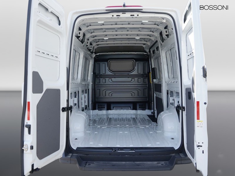 7 - Volkswagen VIC Crafter 30 2.0 tdi 140cv l3h3 business