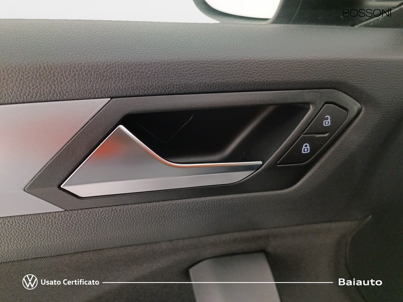 19 - Volkswagen T-Roc 2.0 tdi scr 150cv sport dsg