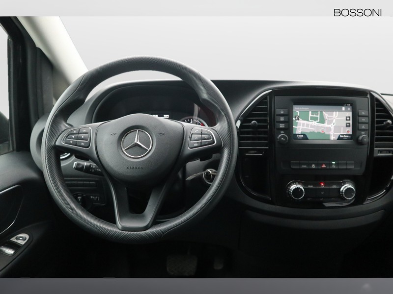 13 - Mercedes Vans Vito 116 cdi long tourer pro auto my20