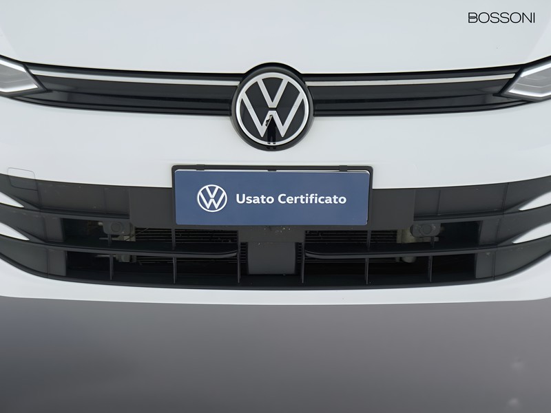 13 - Volkswagen Golf 1.5 tsi ehybrid 204cv edition plus dsg