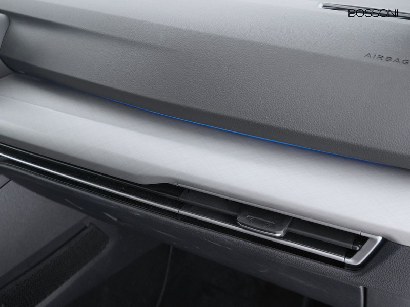 19 - Volkswagen Golf 1.5 tsi ehybrid 204cv edition plus dsg