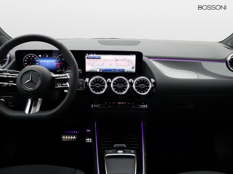 13 - Mercedes GLA 180 d amg line advanced plus 8g-dct