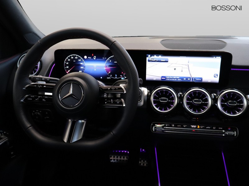 13 - Mercedes GLB 220 d amg line premium 4matic 8g-dct