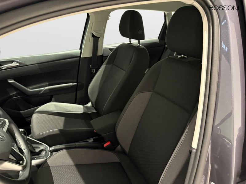 13 - Volkswagen Taigo 1.0 tsi 115cv life