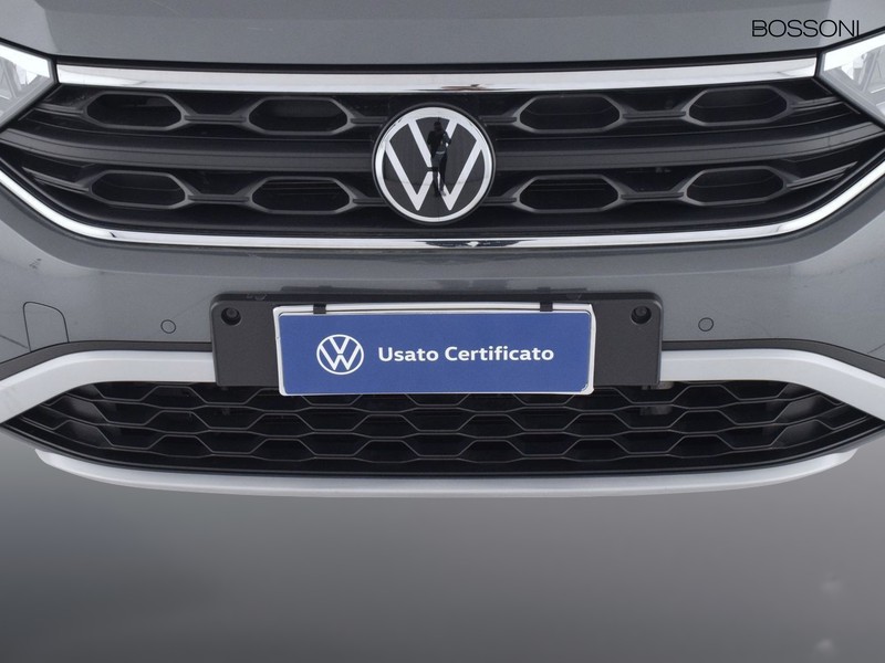 13 - Volkswagen T-Roc 2.0 tdi scr 150cv life dsg