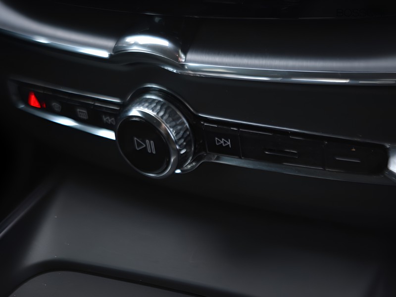 13 - Volvo XC60 2.0 b4 momentum awd geartronic my20