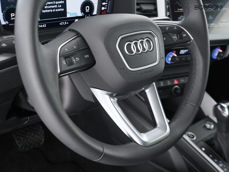 25 - Audi A1 sportback 30 1.0 tfsi 116cv business s tronic