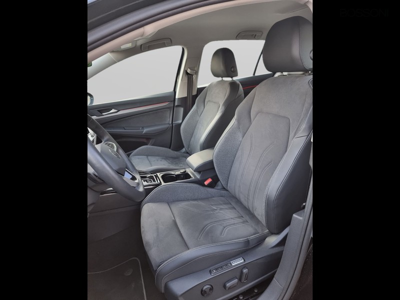 7 - Volkswagen Golf 2.0 tdi scr 150cv style dsg