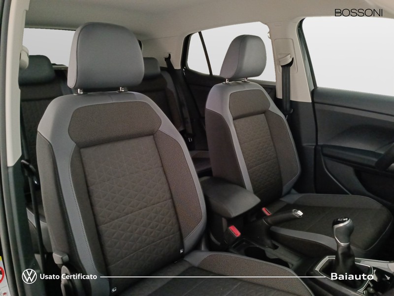19 - Volkswagen T-Cross 1.0 tsi 110cv advanced