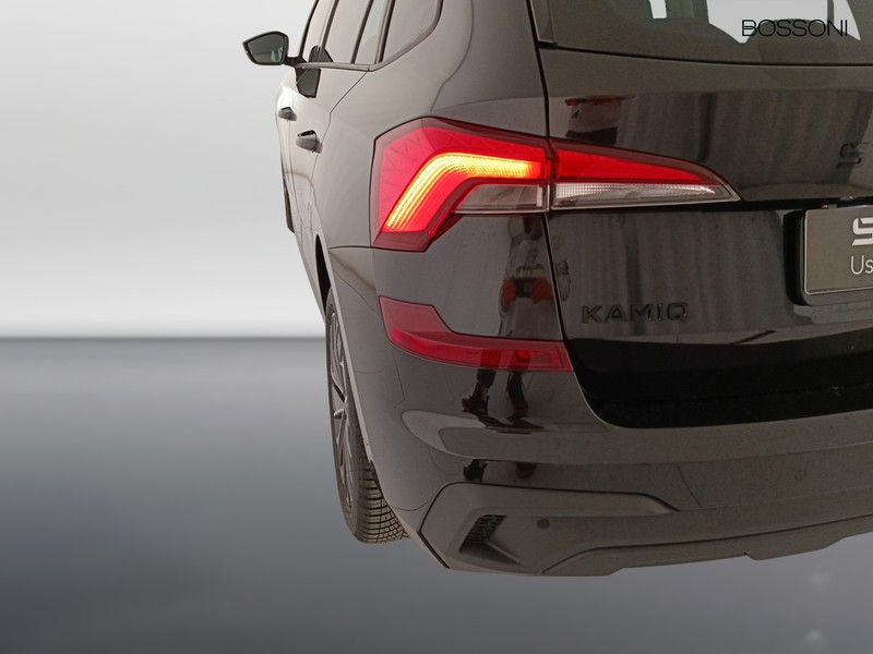 25 - Skoda Kamiq 1.0 tsi 115cv black dots dsg
