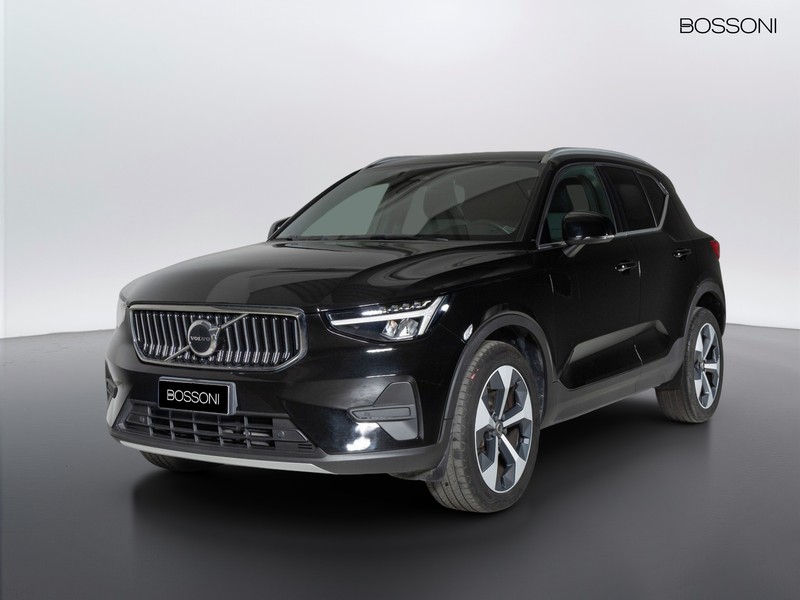 1 - Volvo XC40 2.0 b3 plus bright automatico