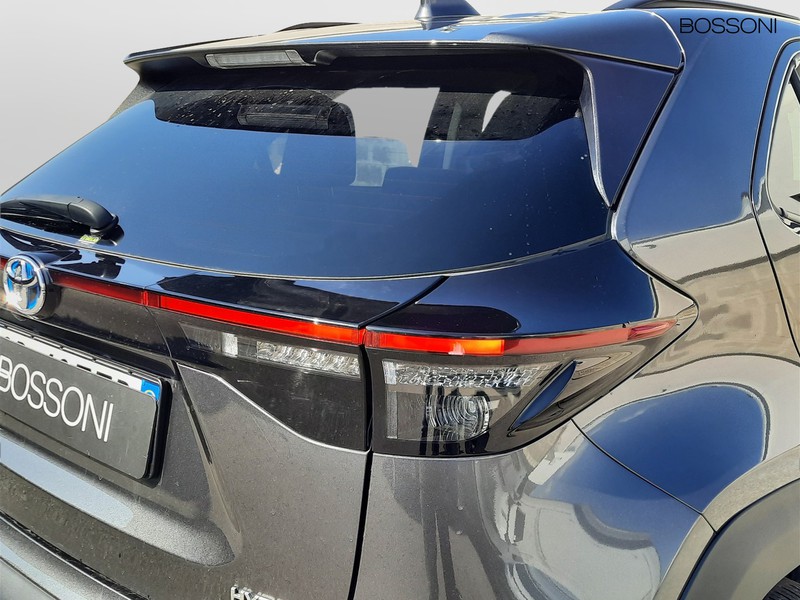 25 - Toyota yaris cross 1.5 h 116cv lounge awd-i e-cvt