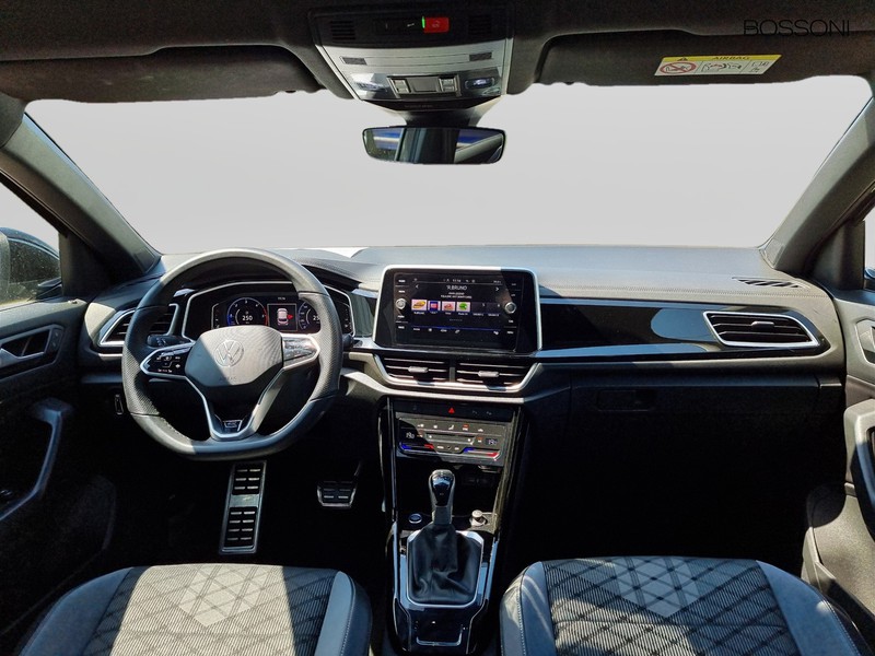 13 - Volkswagen T-Roc 2.0 tdi scr 150cv r line dsg