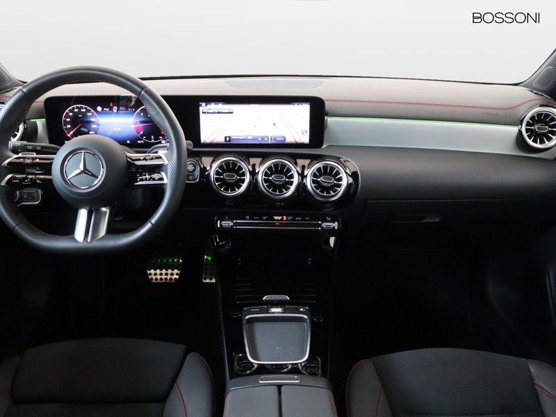 13 - Mercedes CLA shooting brake 200 d amg line advanced plus 8g-dct