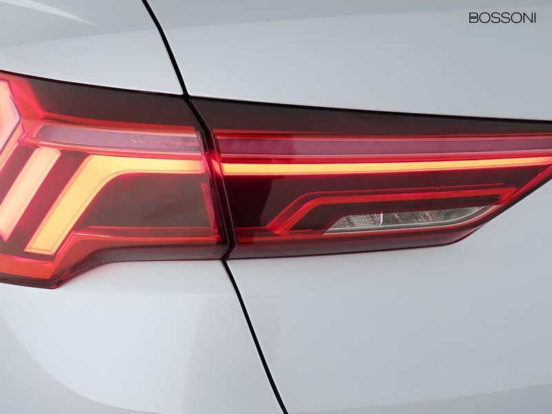 7 - Audi Q3 35 1.5 tfsi evo2 business advanced s tronic