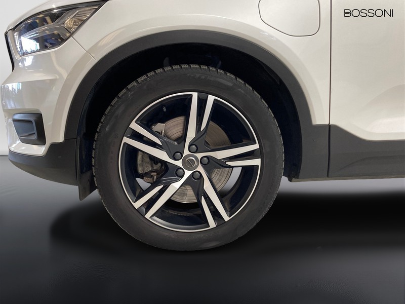 7 - Volvo XC40 1.5 t5 recharge plug-in-hybrid r-design geartronic my21