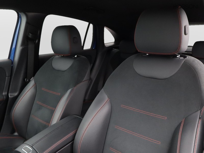 7 - Mercedes GLA 200 d amg line premium 8g-dct