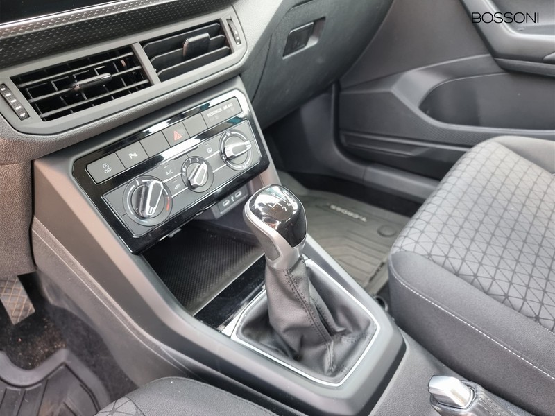 7 - Volkswagen T-Cross 1.0 tsi 95cv style