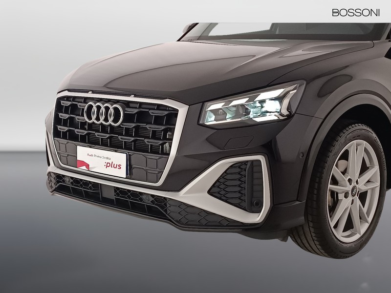13 - Audi Q2 35 1.5 tfsi s line edition s tronic