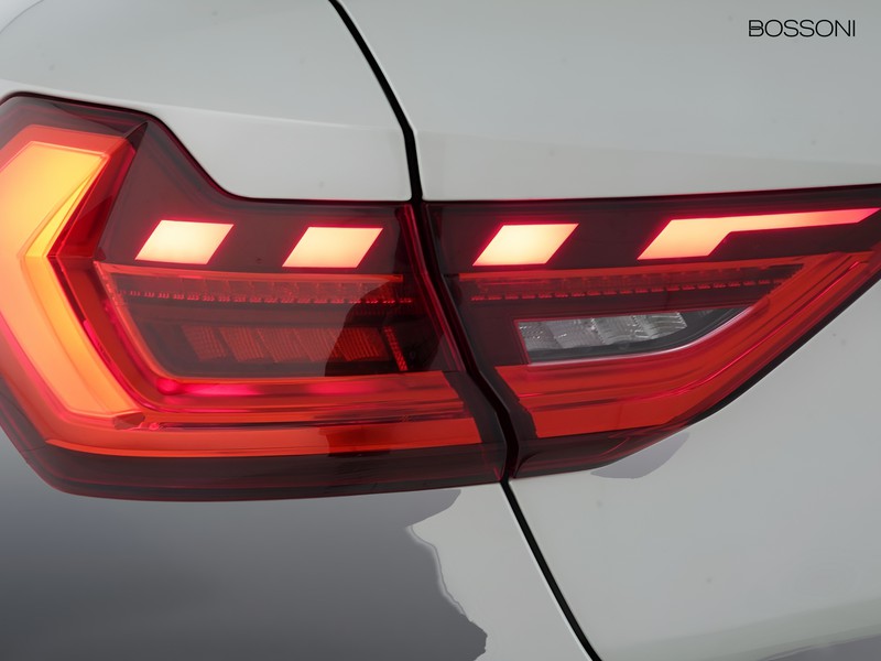 7 - Audi A1 allstreet 30 1.0 tfsi 116cv business s tronic