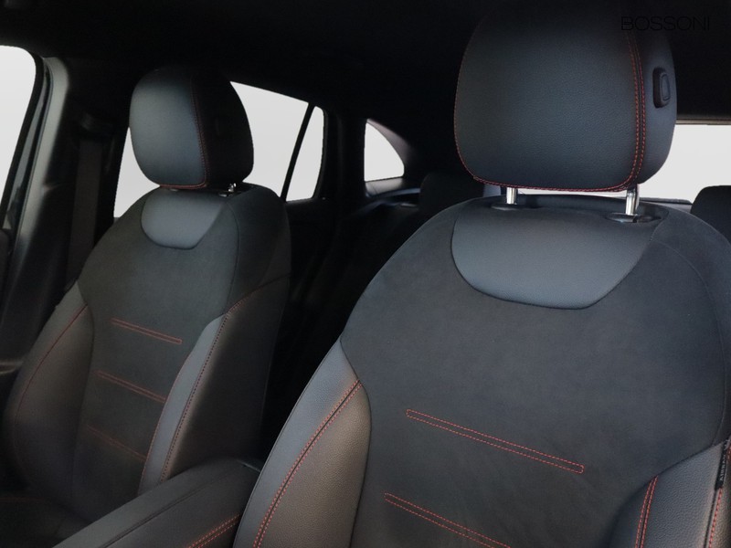 7 - Mercedes GLA 200 d amg line advanced plus digital edition 8g-dct