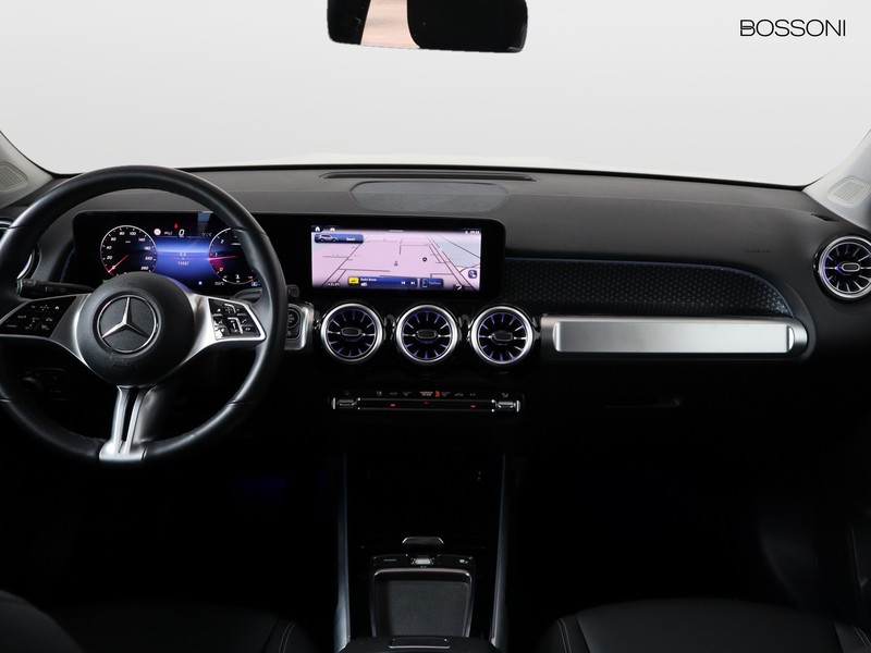 13 - Mercedes GLB 200 d progressive advanced plus 4matic 8g-dct