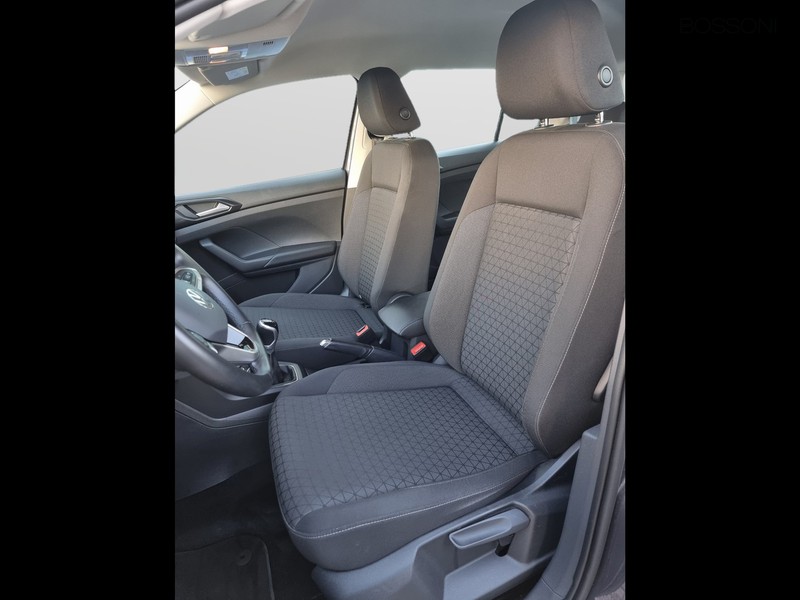 7 - Volkswagen T-Cross 1.0 tsi 95cv style